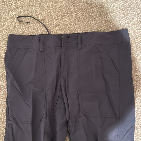 Lucy Cargo Hiking Capri Crop Pants Lightweight Outdoor pants - Picture 2 of 11